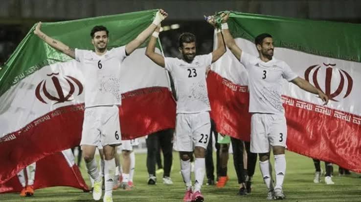 إيران